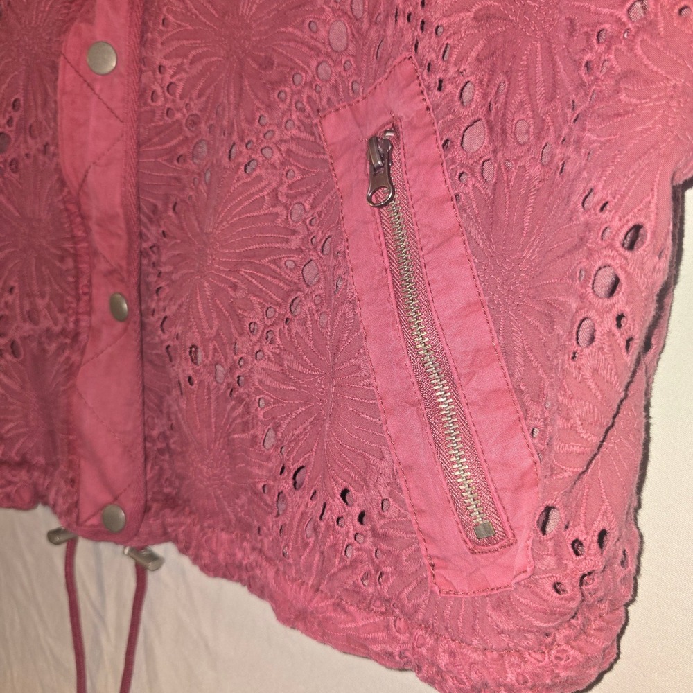 Free People Daisy Jane Bomber Jacket XS Women Pink Eyelet Lace Floral Raspberry - Picture 6 of 11